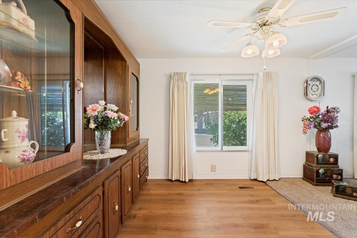 275 N Checola Cir, Boise, Idaho 83713-8004, 2 Bedrooms, 2 Bathrooms, Residential For Sale, Price $120,000, 98968786