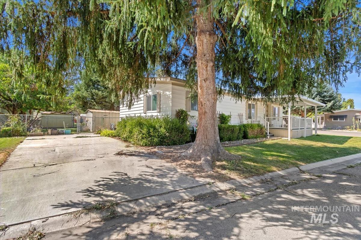 275 N Checola Cir, Boise, Idaho 83713-8004, 2 Bedrooms, 2 Bathrooms, Residential For Sale, Price $120,000, 98968786