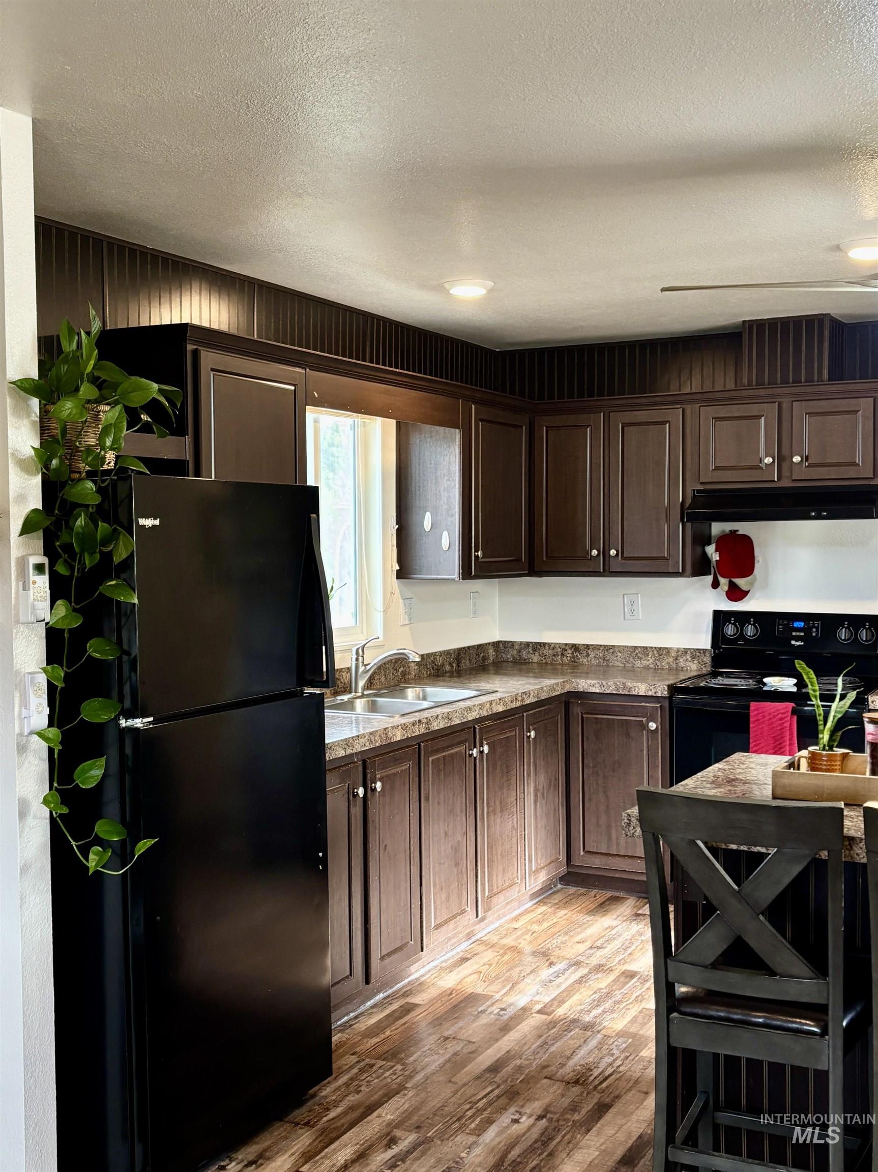 609 N Almon, Moscow, Idaho 83843, 2 Bedrooms, 1 Bathroom, Residential For Sale, Price $85,999,MLS 98968787