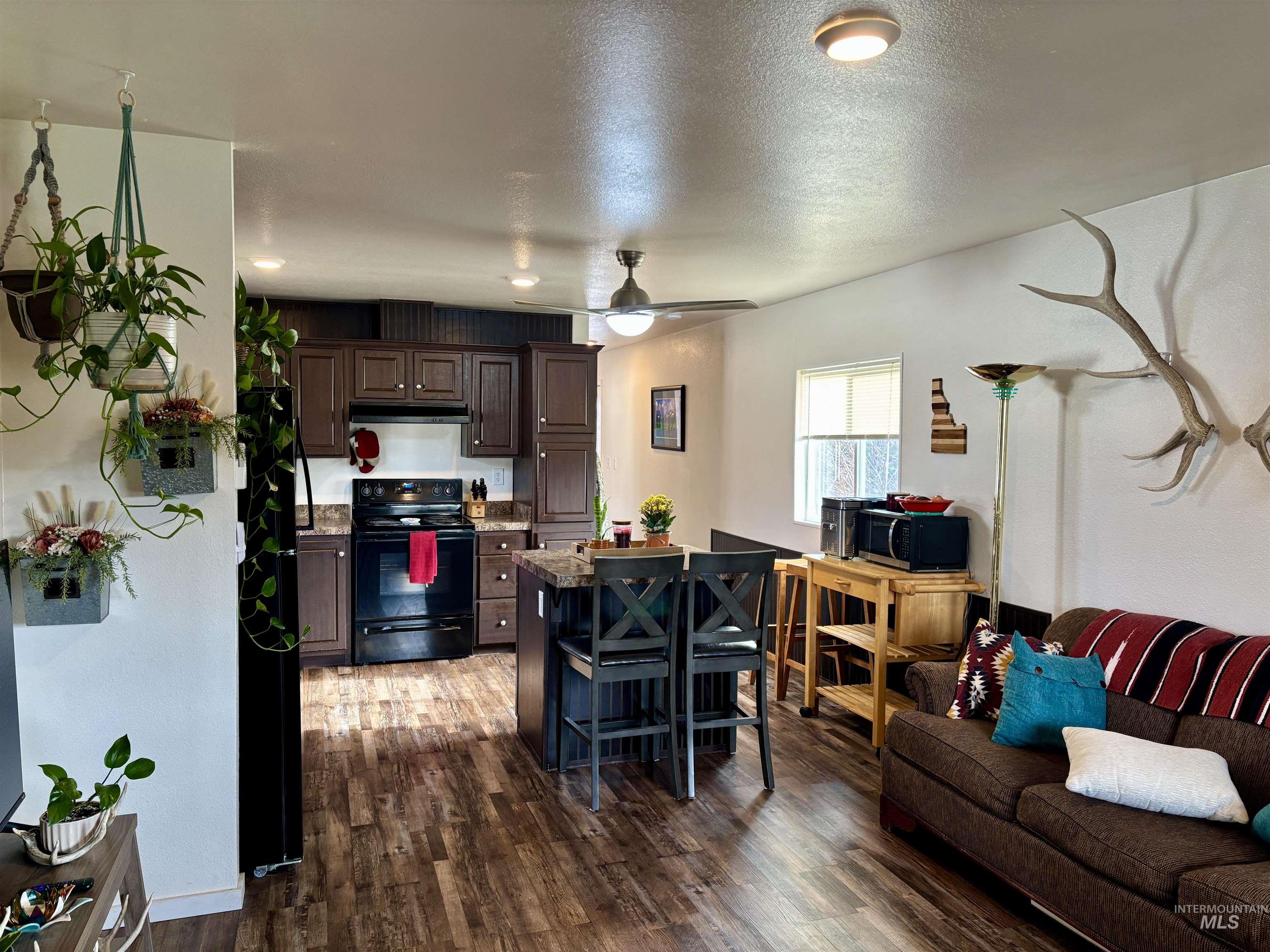 609 N Almon, Moscow, Idaho 83843, 2 Bedrooms, 1 Bathroom, Residential For Sale, Price $85,999,MLS 98968787