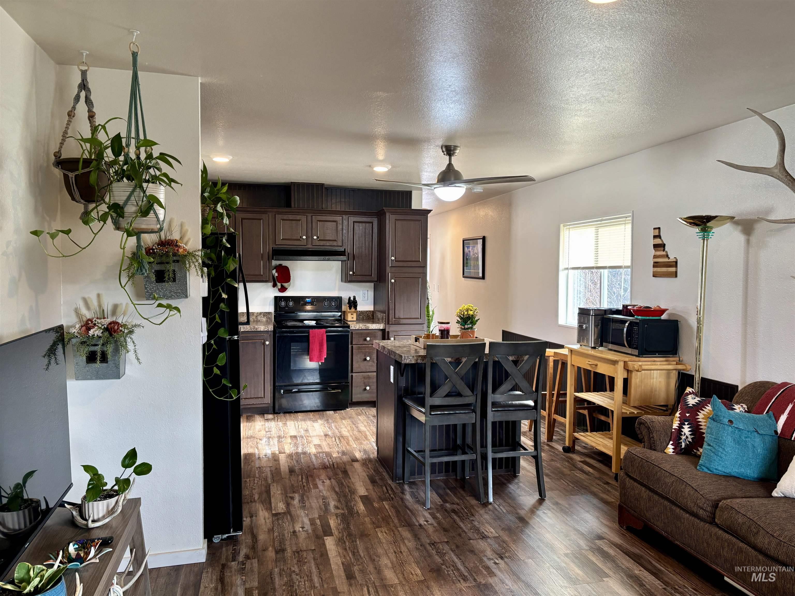 609 N Almon, Moscow, Idaho 83843, 2 Bedrooms, 1 Bathroom, Residential For Sale, Price $85,999,MLS 98968787