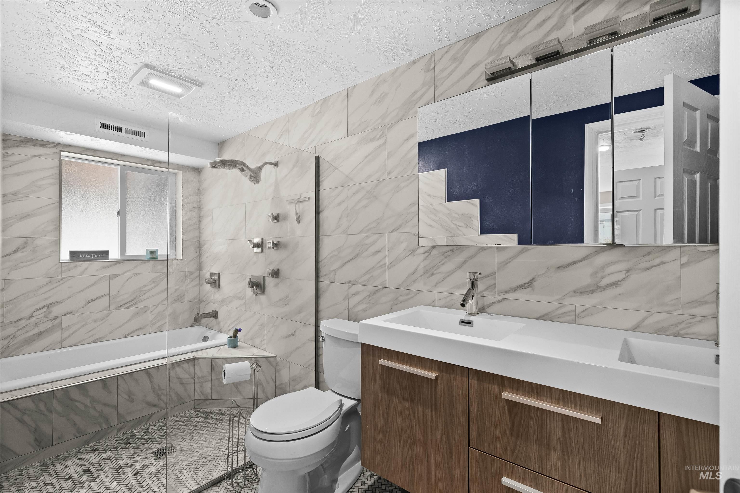 525 Park Ave, Lewiston, Idaho 83501, 4 Bedrooms, 3 Bathrooms, Residential For Sale, Price $599,000, 98968790