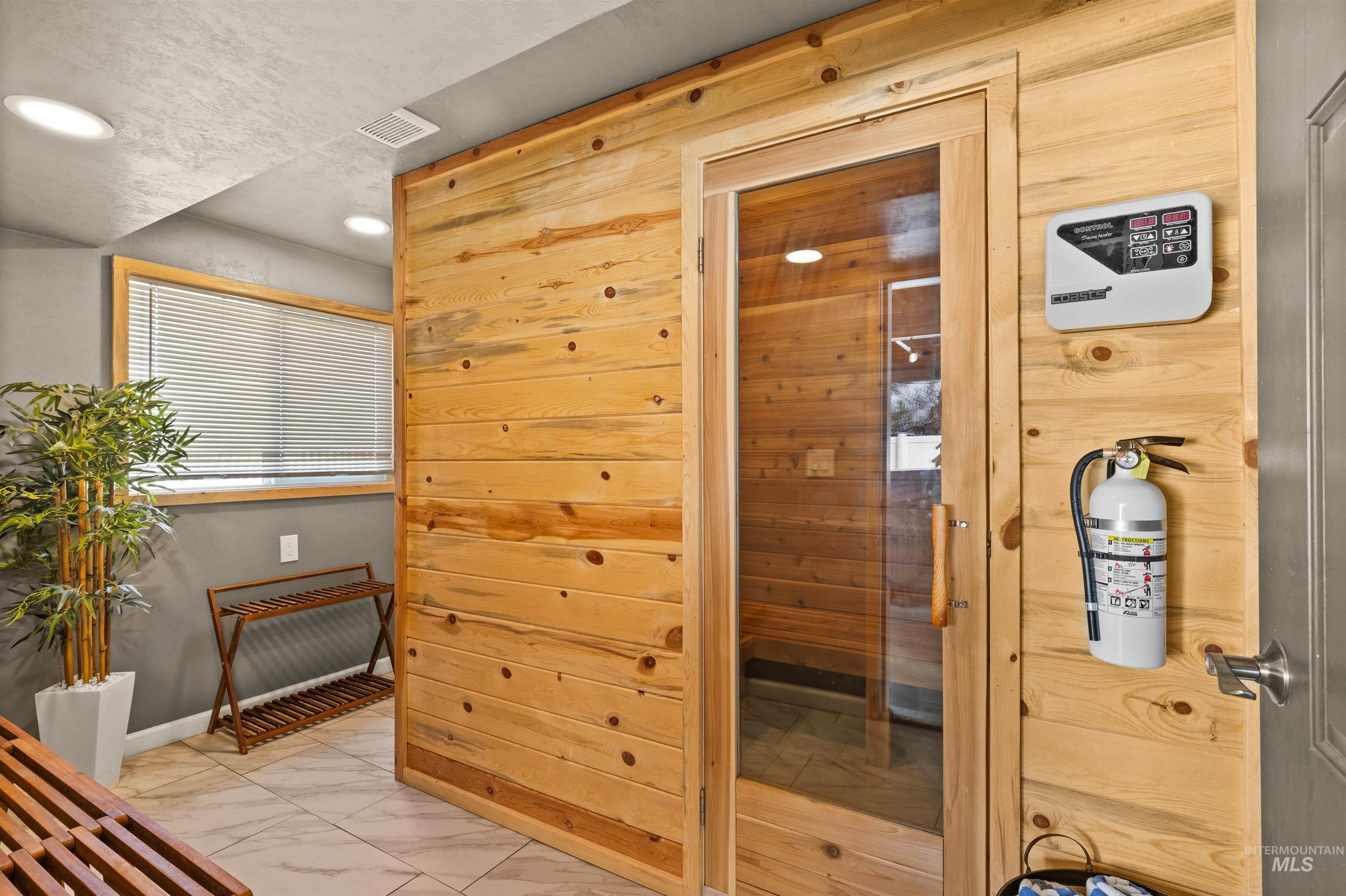 525 Park Ave, Lewiston, Idaho 83501, 4 Bedrooms, 3 Bathrooms, Residential For Sale, Price $599,000, 98968790