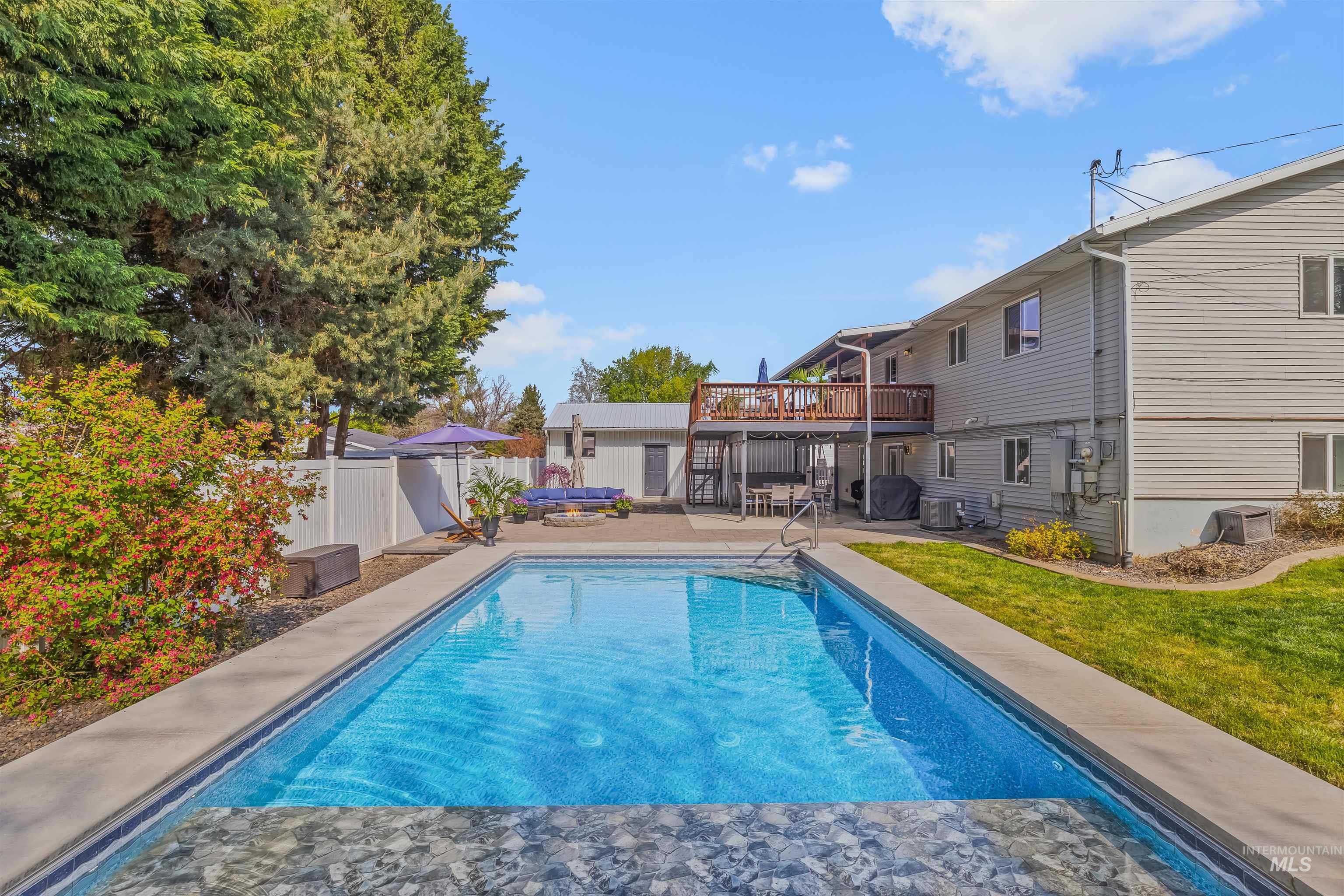 525 Park Ave, Lewiston, Idaho 83501, 4 Bedrooms, 3 Bathrooms, Residential For Sale, Price $599,000, 98968790