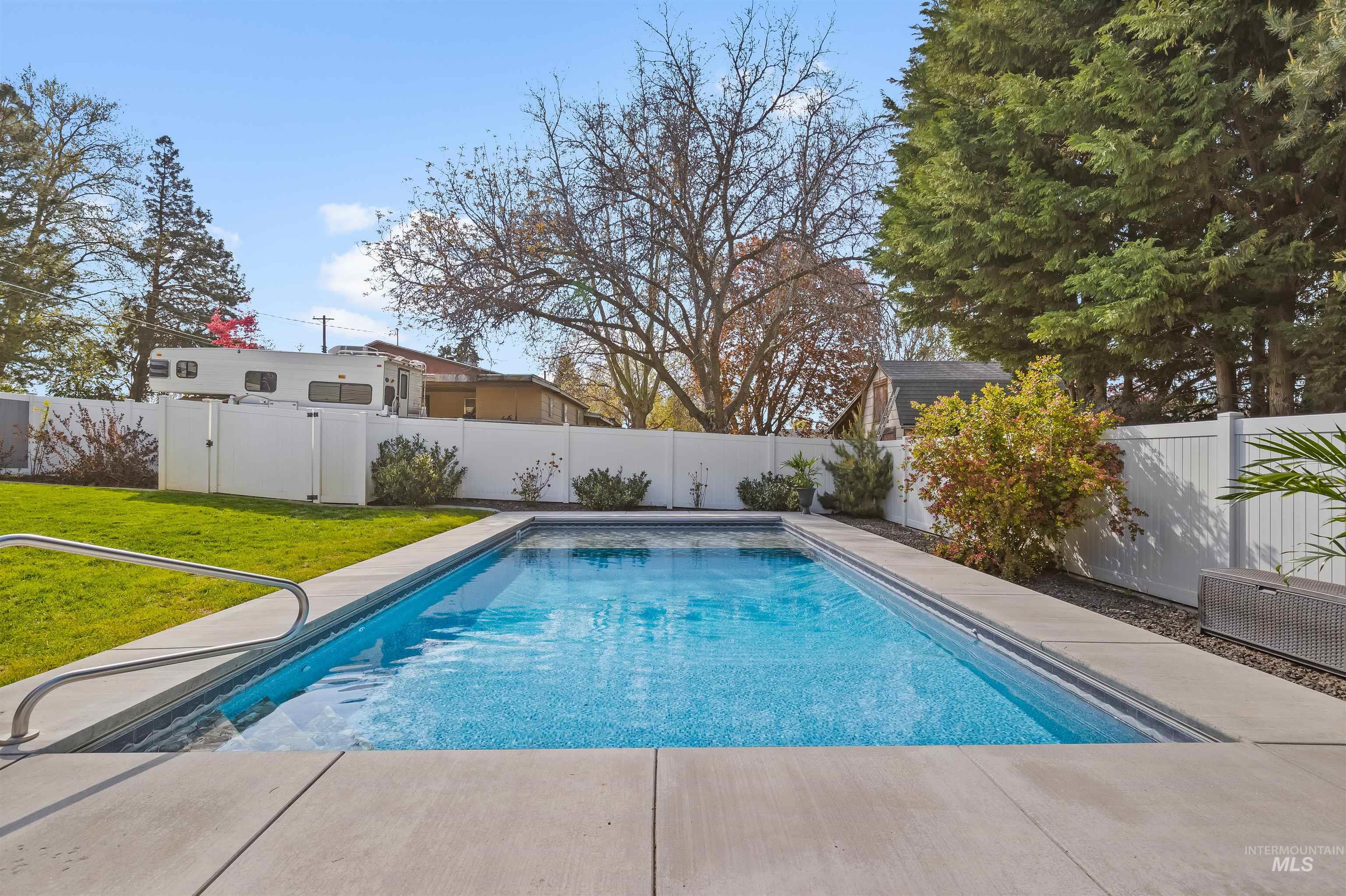 525 Park Ave, Lewiston, Idaho 83501, 4 Bedrooms, 3 Bathrooms, Residential For Sale, Price $599,000, 98968790