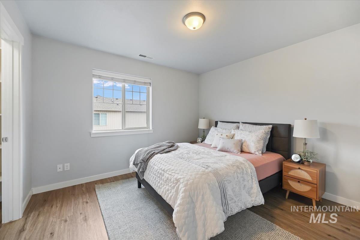 8779 W Pine Valley Ln, Boise, Idaho 83709, 3 Bedrooms, 2.5 Bathrooms, Residential For Sale, Price $350,000, 98968791