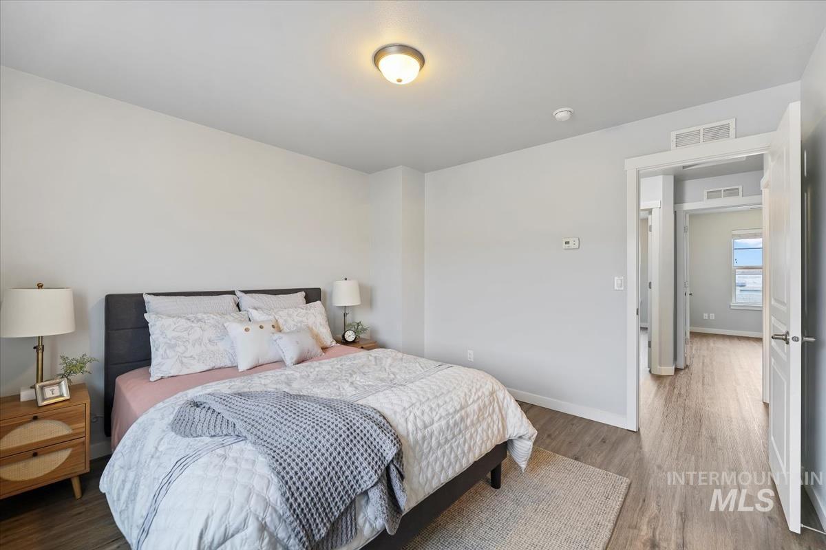 8779 W Pine Valley Ln, Boise, Idaho 83709, 3 Bedrooms, 2.5 Bathrooms, Residential For Sale, Price $350,000, 98968791