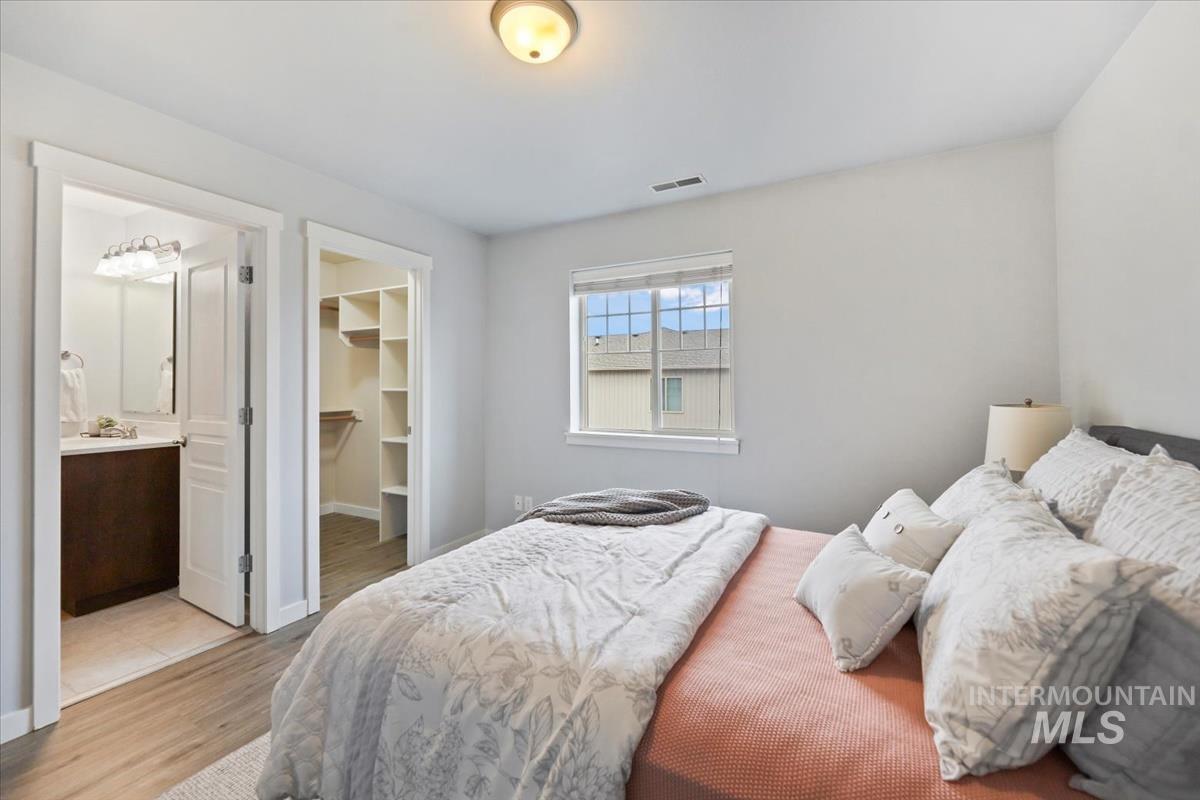 8779 W Pine Valley Ln, Boise, Idaho 83709, 3 Bedrooms, 2.5 Bathrooms, Residential For Sale, Price $350,000, 98968791