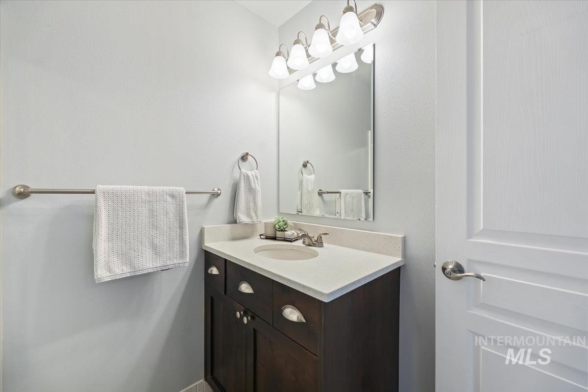 8779 W Pine Valley Ln, Boise, Idaho 83709, 3 Bedrooms, 2.5 Bathrooms, Residential For Sale, Price $350,000, 98968791