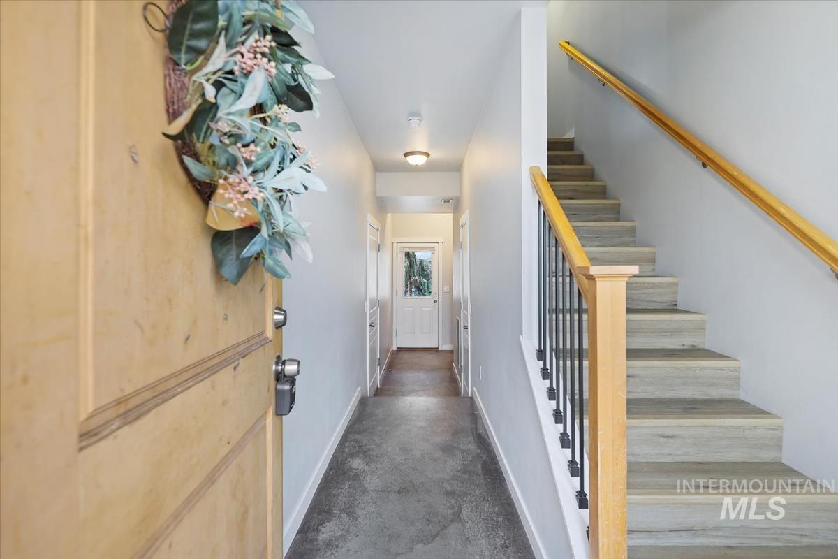 8779 W Pine Valley Ln, Boise, Idaho 83709, 3 Bedrooms, 2.5 Bathrooms, Residential For Sale, Price $350,000, 98968791