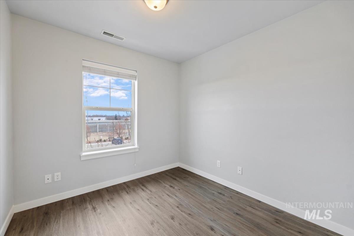 8779 W Pine Valley Ln, Boise, Idaho 83709, 3 Bedrooms, 2.5 Bathrooms, Residential For Sale, Price $350,000, 98968791