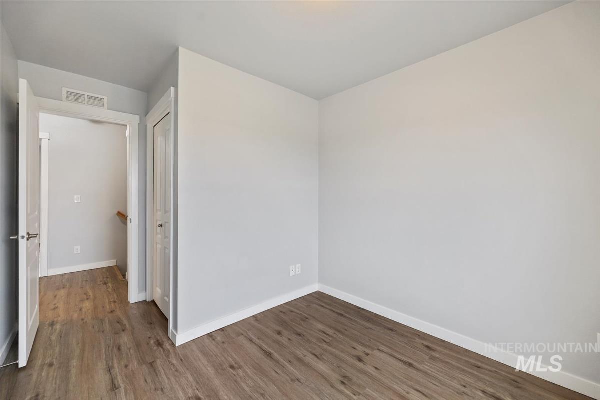 8779 W Pine Valley Ln, Boise, Idaho 83709, 3 Bedrooms, 2.5 Bathrooms, Residential For Sale, Price $350,000, 98968791