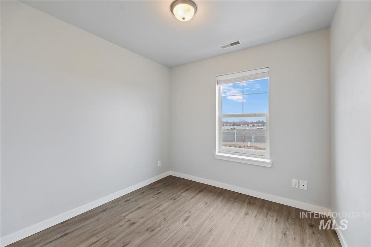 8779 W Pine Valley Ln, Boise, Idaho 83709, 3 Bedrooms, 2.5 Bathrooms, Residential For Sale, Price $350,000, 98968791