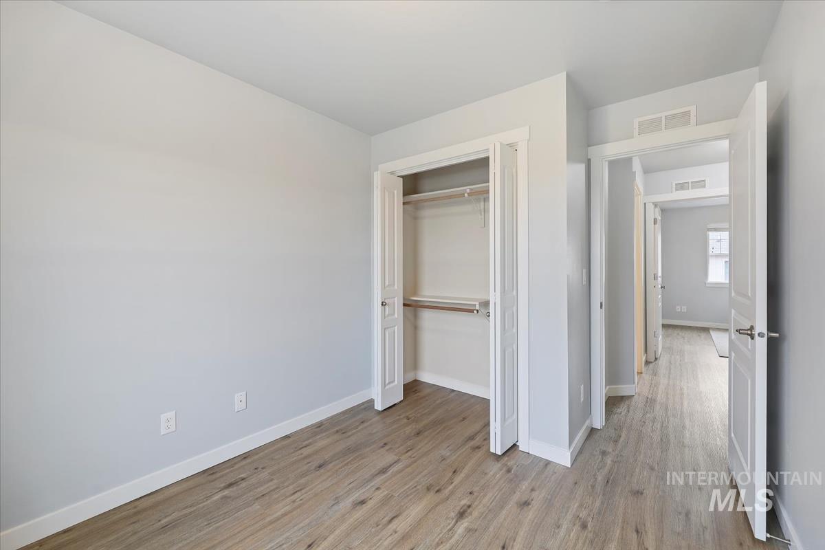 8779 W Pine Valley Ln, Boise, Idaho 83709, 3 Bedrooms, 2.5 Bathrooms, Residential For Sale, Price $350,000, 98968791