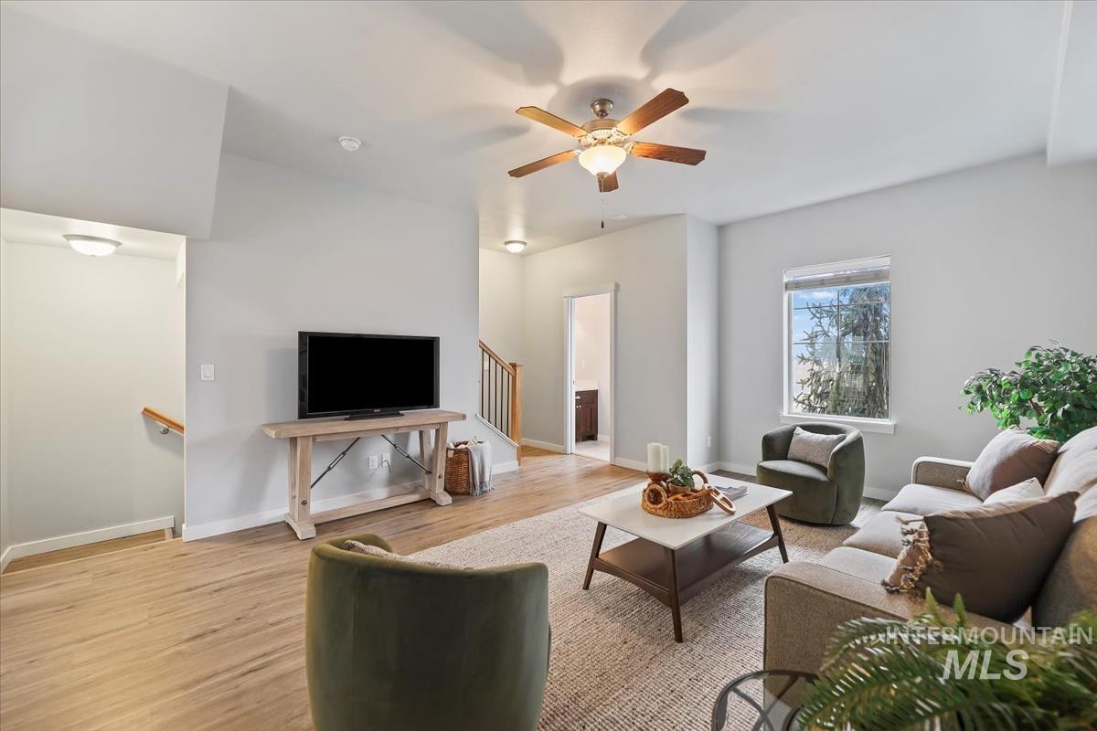 8779 W Pine Valley Ln, Boise, Idaho 83709, 3 Bedrooms, 2.5 Bathrooms, Residential For Sale, Price $350,000, 98968791