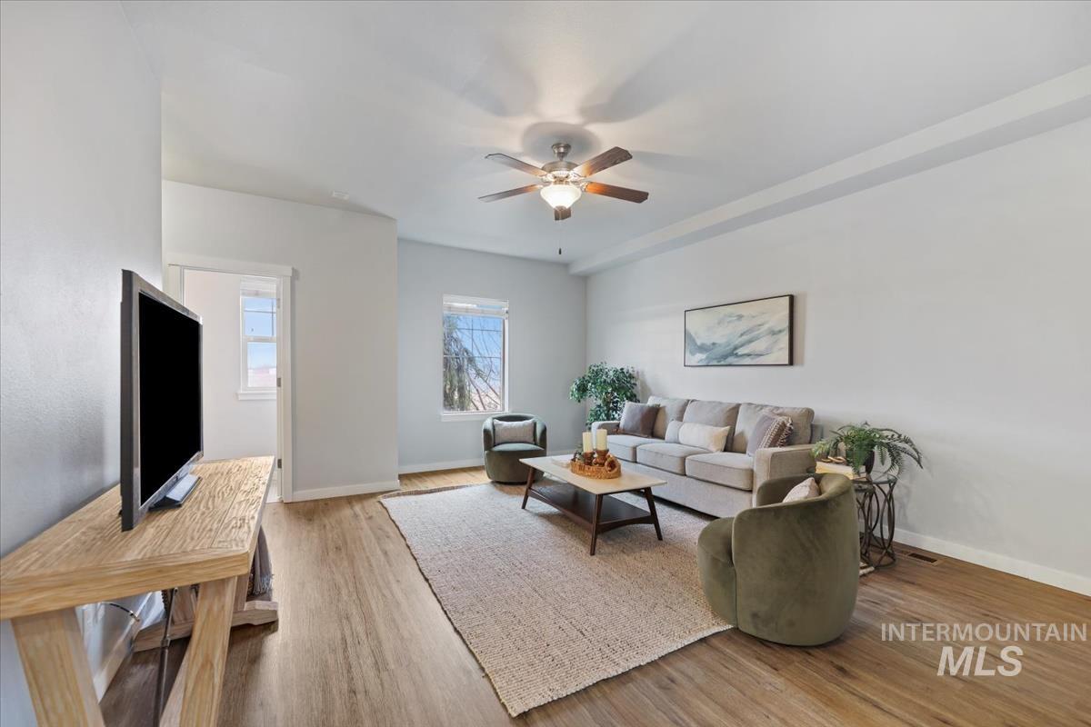 8779 W Pine Valley Ln, Boise, Idaho 83709, 3 Bedrooms, 2.5 Bathrooms, Residential For Sale, Price $350,000, 98968791