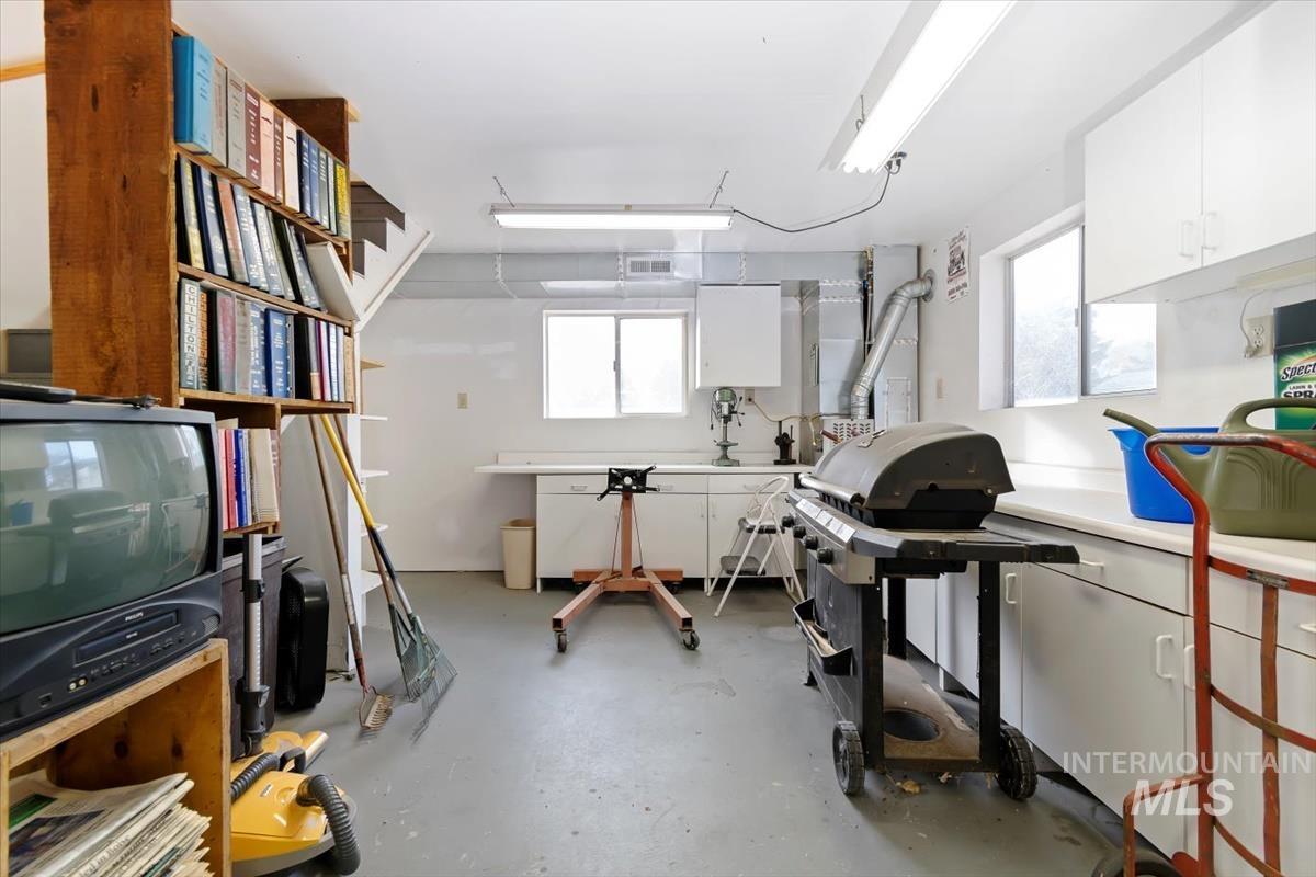 Potential Kitchen/breakroom area