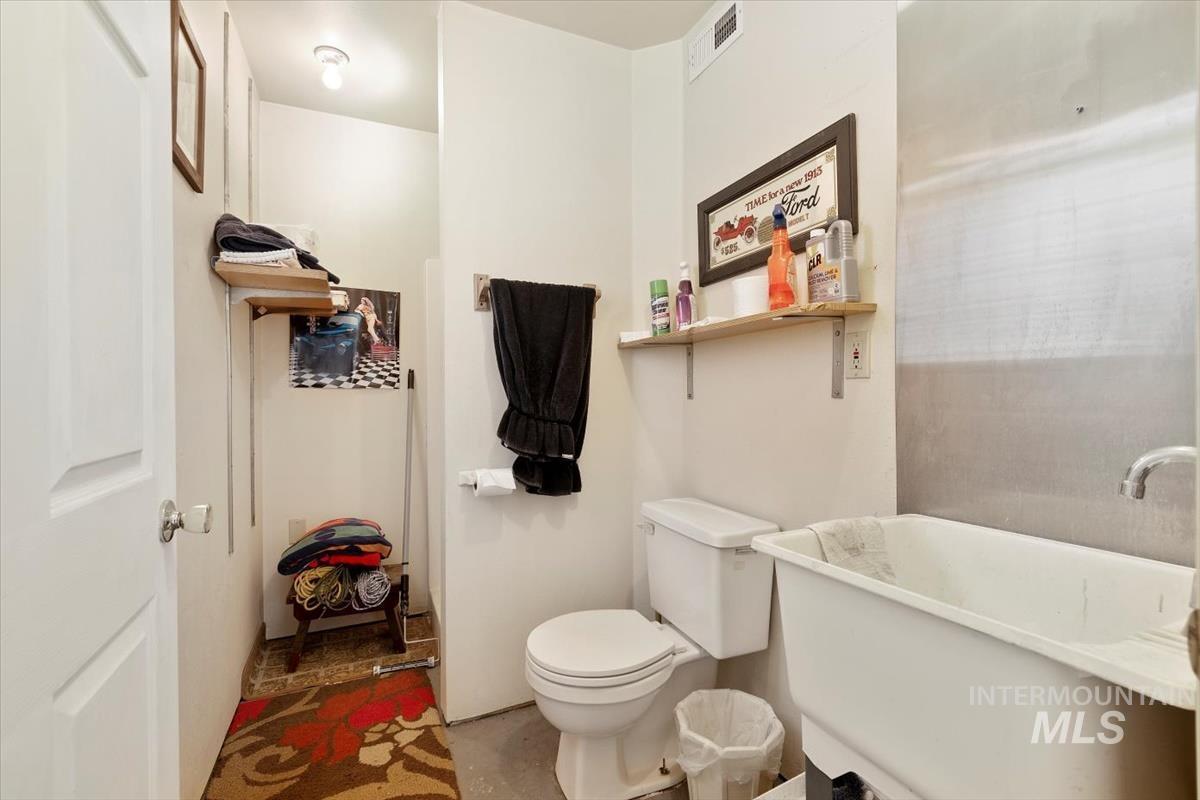 11800 W Florida Drive, Boise, Idaho 83709, Business/Commercial For Sale, Price $695,000, 98968793