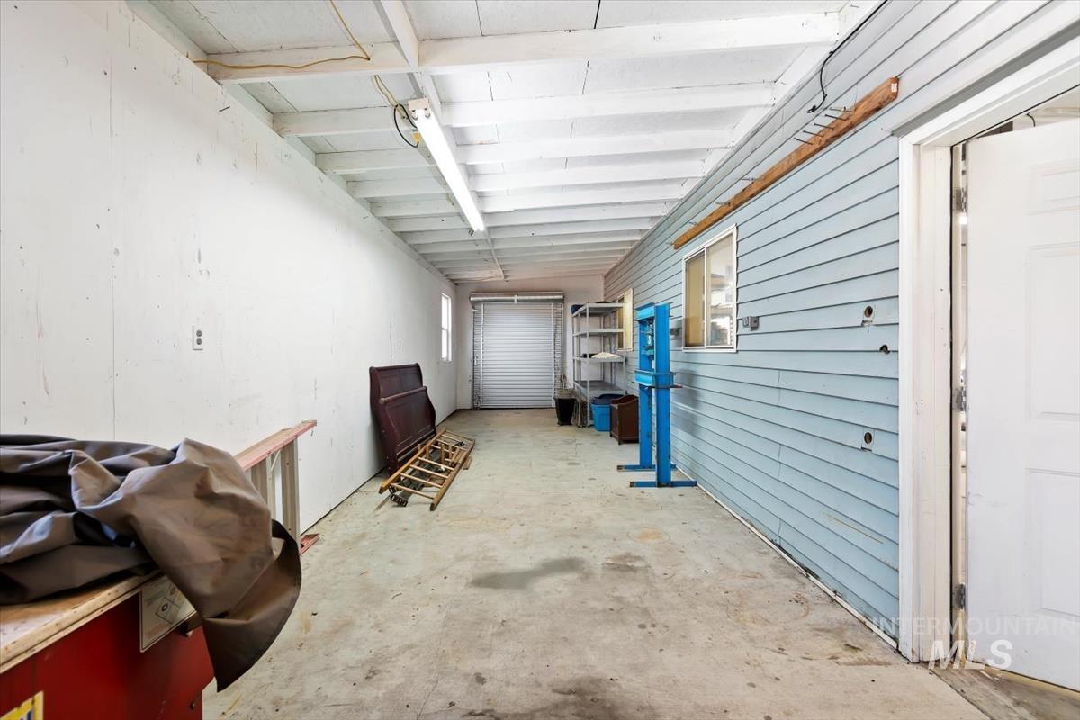 Drive-thru storage with direct Shop Access