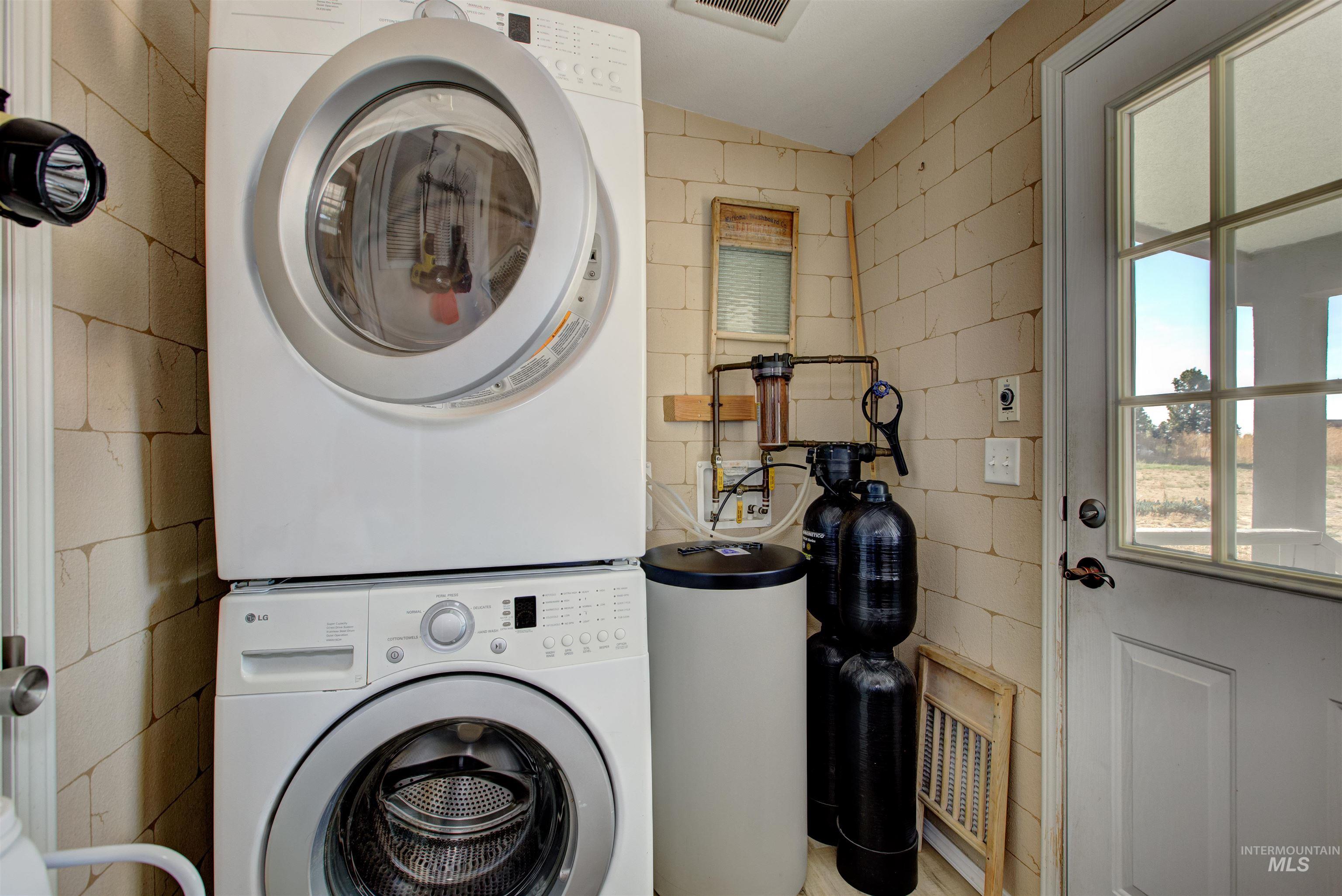 7687 Winter Horses Dr, Middleton, Idaho 83644, 4 Bedrooms, 3 Bathrooms, Residential For Sale, Price $575,000, 98968799