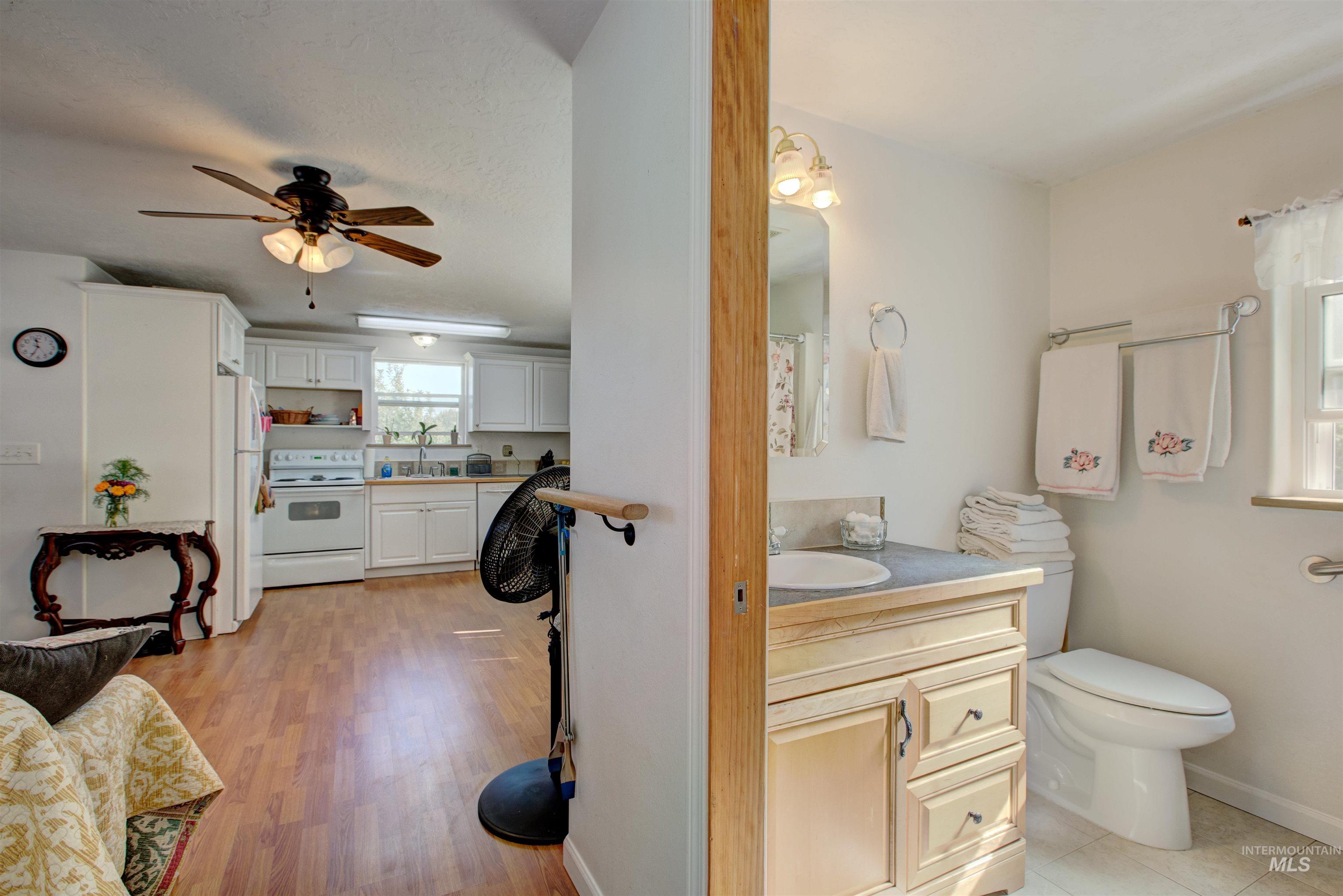 7687 Winter Horses Dr, Middleton, Idaho 83644, 4 Bedrooms, 3 Bathrooms, Residential For Sale, Price $575,000, 98968799