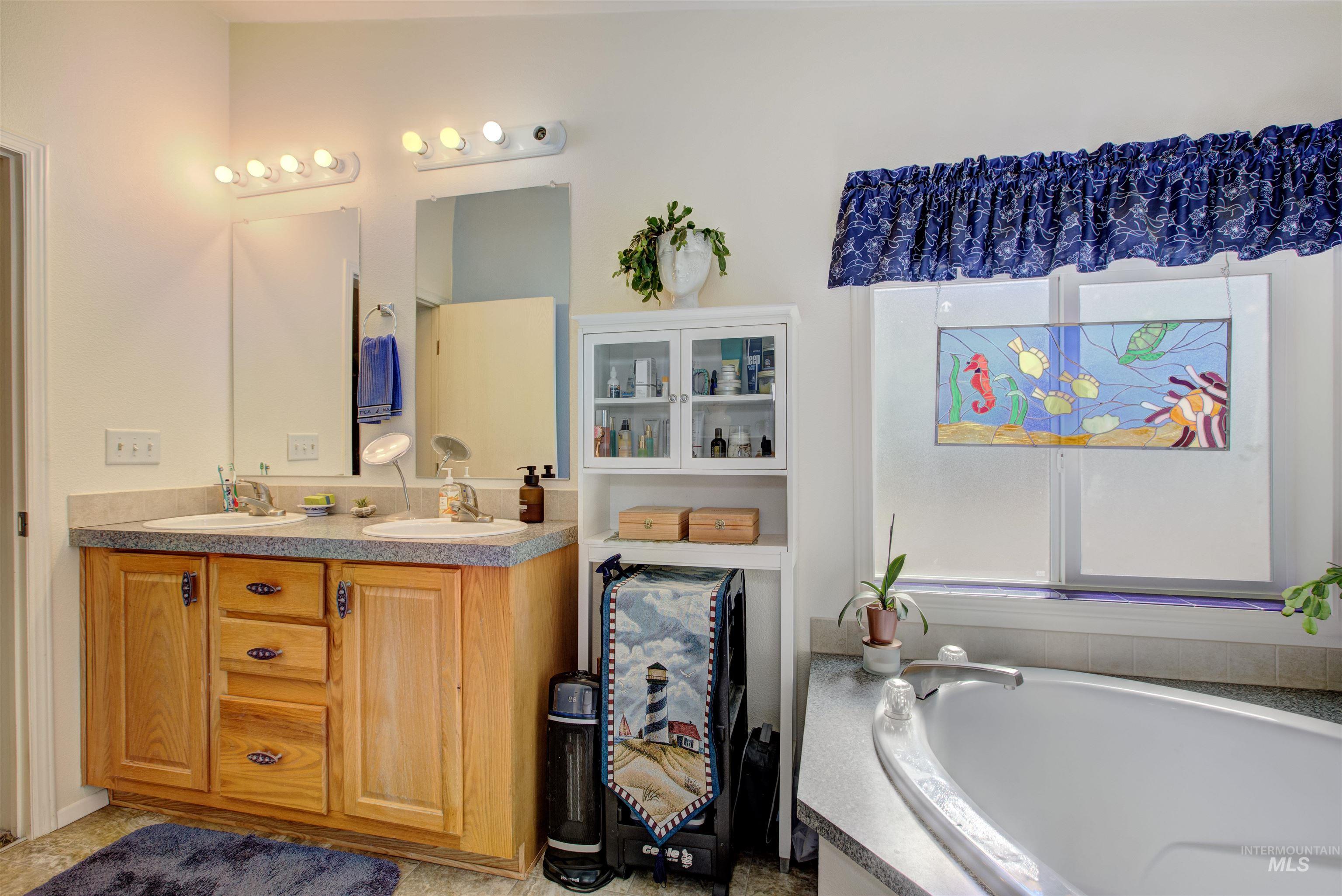 7687 Winter Horses Dr, Middleton, Idaho 83644, 4 Bedrooms, 3 Bathrooms, Residential For Sale, Price $575,000, 98968799