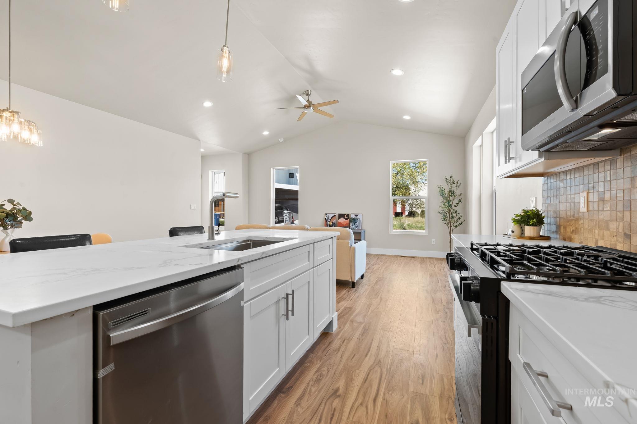 780 S 3rd St, Mountain Home, Idaho 83647, 3 Bedrooms, 2 Bathrooms, Residential For Sale, Price $345,000, 98968800