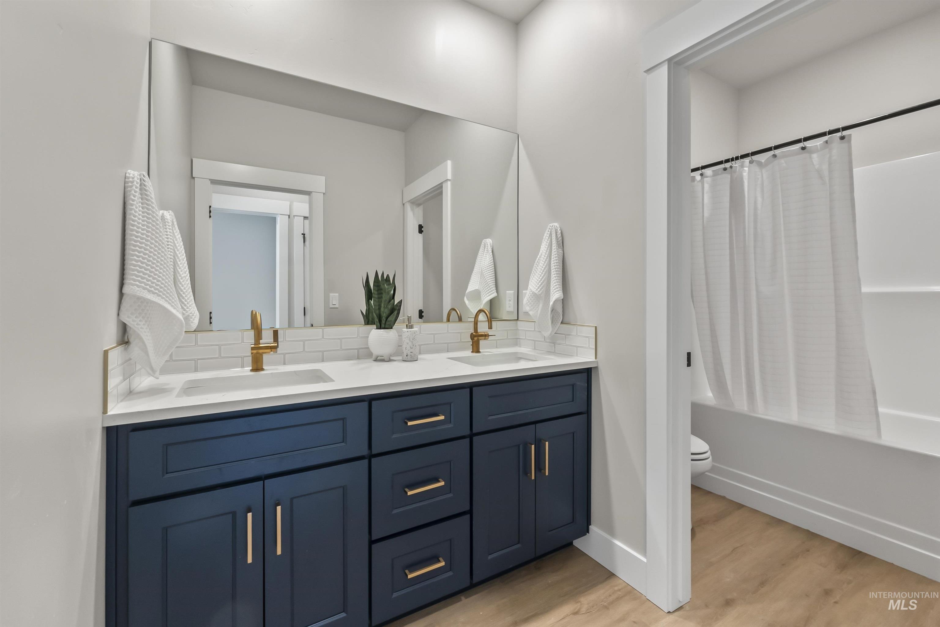 160 S Koyukuk Ave, Star, Idaho 83669, 3 Bedrooms, 2.5 Bathrooms, Residential For Sale, Price $389,990, 98968801