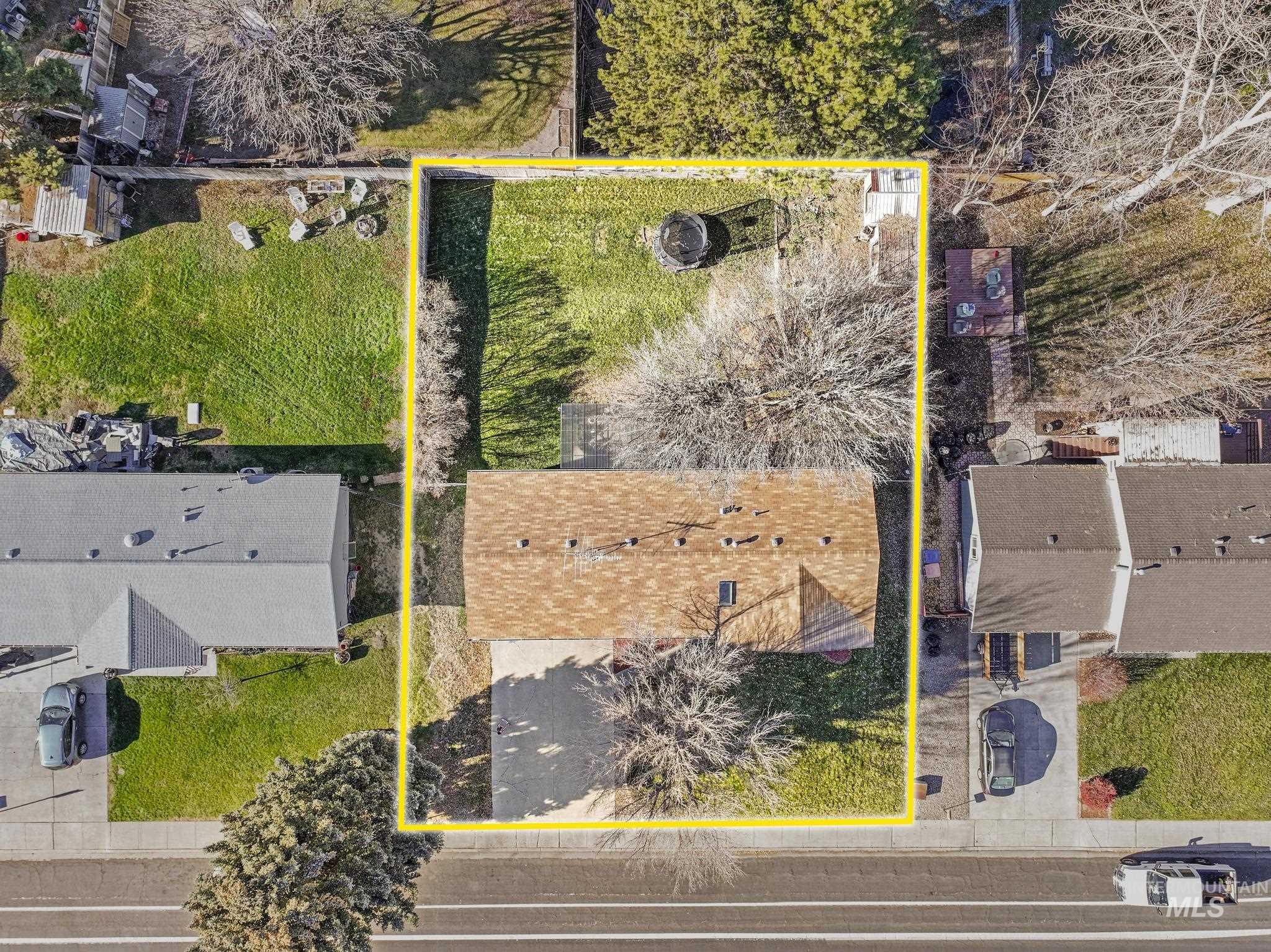 Aerial view of property's location with property boundaries highlighted