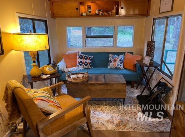 22 Lantz Way, Lowman, Idaho 83637, 1 Bedroom, 1 Bathroom, Residential For Sale, Price $170,000, 98968812