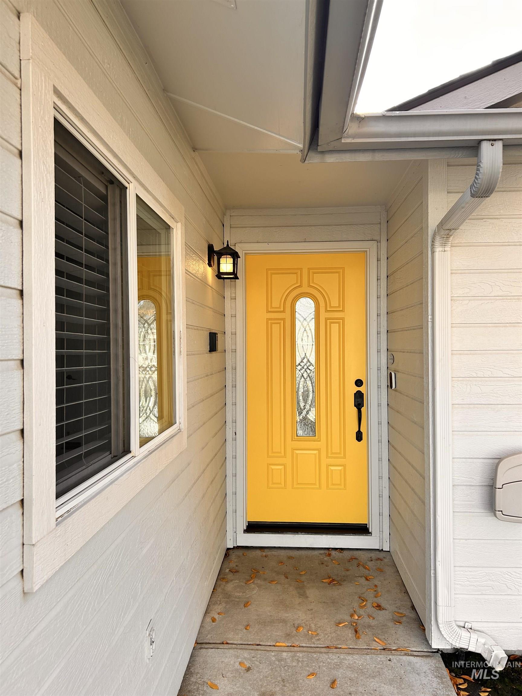 5639 S Snapdragon Place, Boise, Idaho 83716, 3 Bedrooms, 2 Bathrooms, Residential For Sale, Price $435,000, 98968837