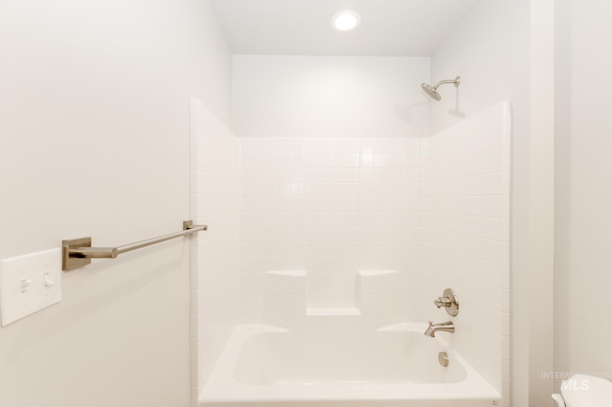 Bathroom with tub / shower combination