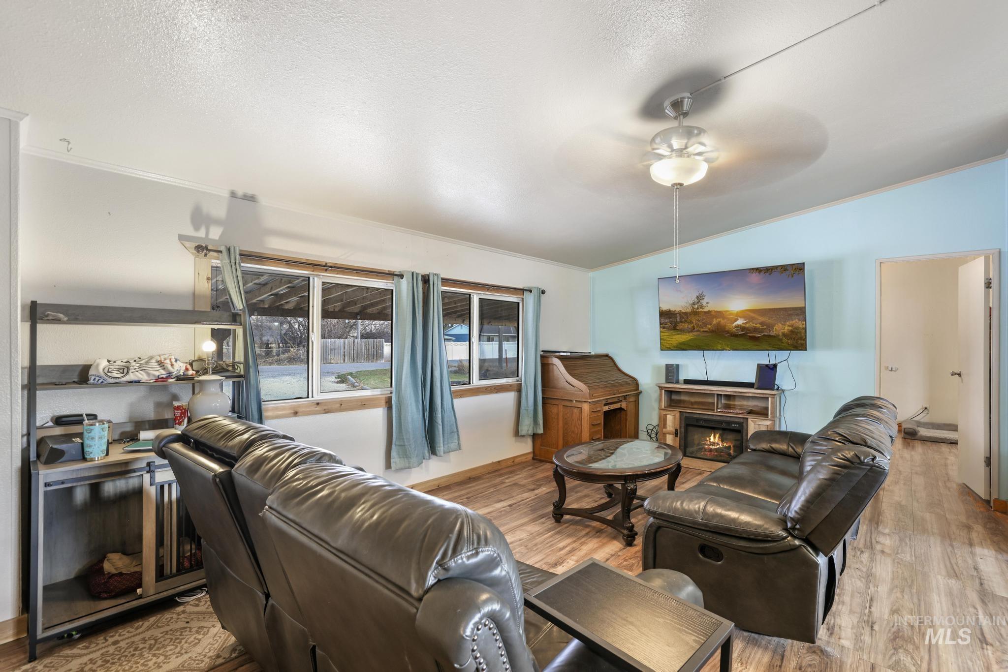 89 S 860 Road West, Paul, Idaho 83347-0000, 3 Bedrooms, 2 Bathrooms, Residential For Sale, Price $340,000, 98968839