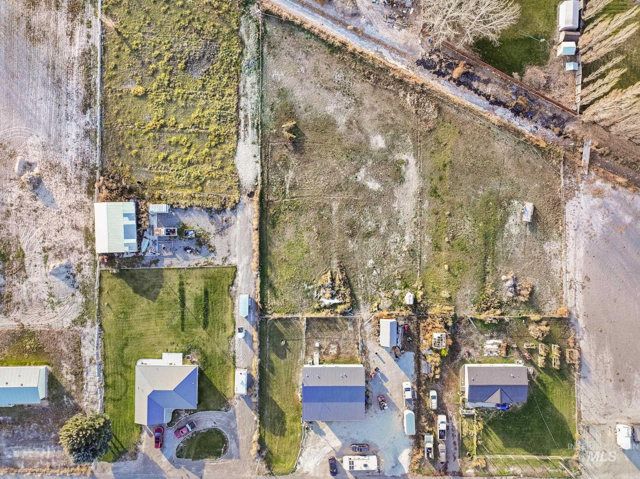 89 S 860 Road West, Paul, Idaho 83347-0000, 3 Bedrooms, 2 Bathrooms, Residential For Sale, Price $340,000, 98968839