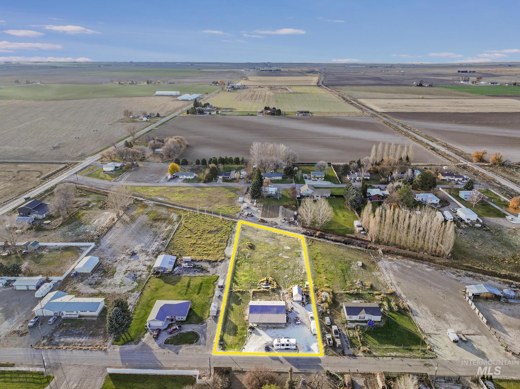 89 S 860 Road West, Paul, Idaho 83347-0000, 3 Bedrooms, 2 Bathrooms, Residential For Sale, Price $340,000, 98968839