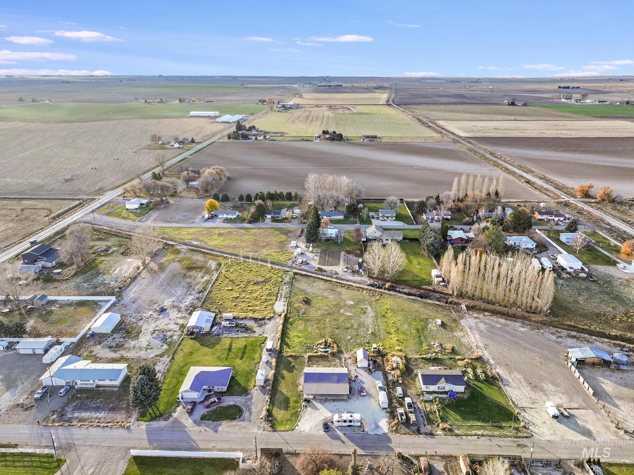 89 S 860 Road West, Paul, Idaho 83347-0000, 3 Bedrooms, 2 Bathrooms, Residential For Sale, Price $340,000, 98968839