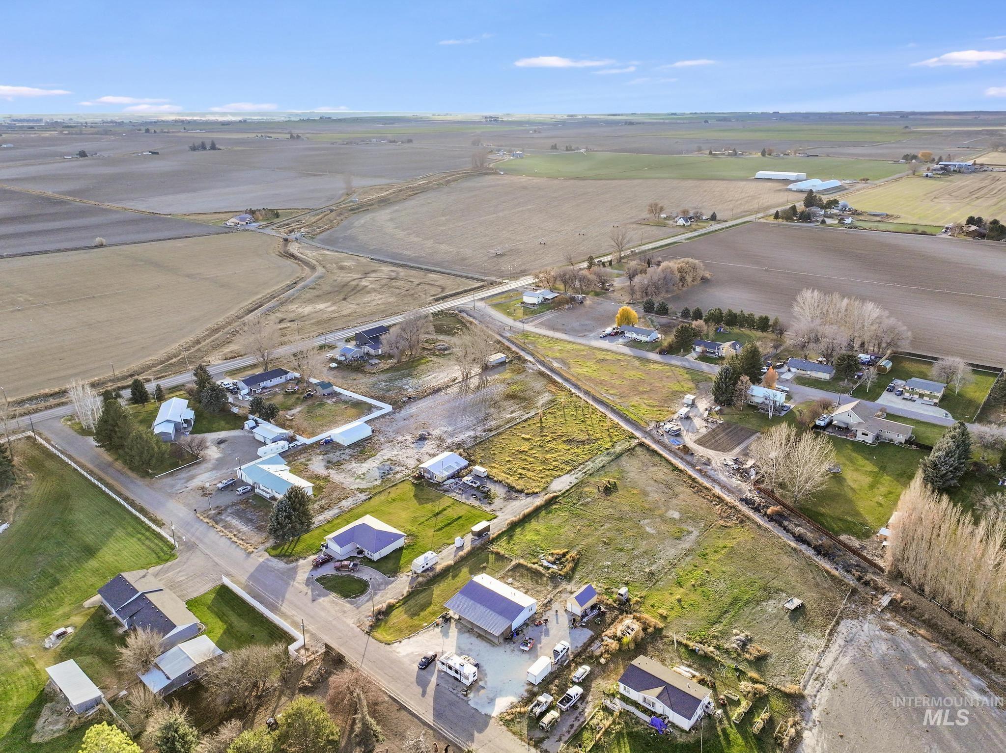 89 S 860 Road West, Paul, Idaho 83347-0000, 3 Bedrooms, 2 Bathrooms, Residential For Sale, Price $340,000, 98968839