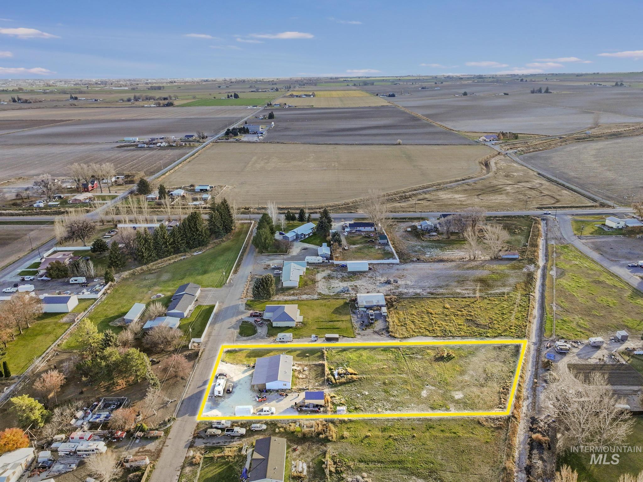 89 S 860 Road West, Paul, Idaho 83347-0000, 3 Bedrooms, 2 Bathrooms, Residential For Sale, Price $340,000, 98968839