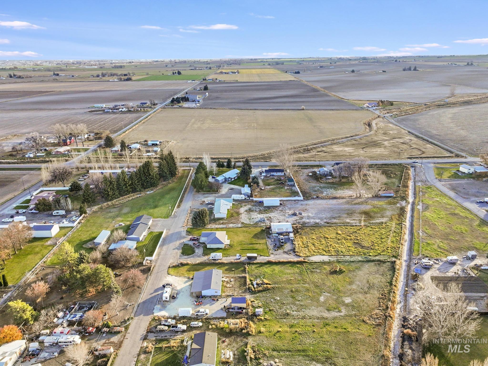 89 S 860 Road West, Paul, Idaho 83347-0000, 3 Bedrooms, 2 Bathrooms, Residential For Sale, Price $340,000, 98968839
