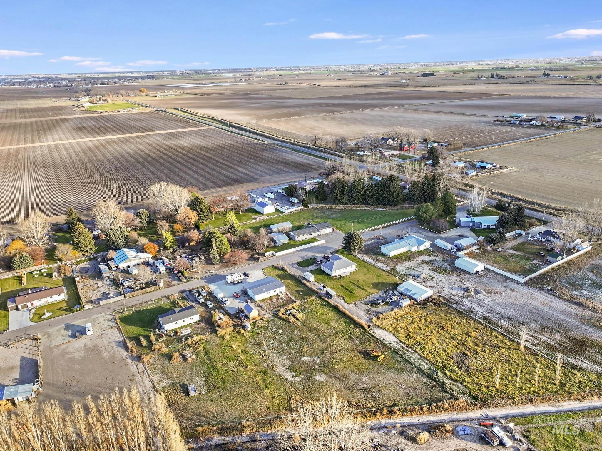 89 S 860 Road West, Paul, Idaho 83347-0000, 3 Bedrooms, 2 Bathrooms, Residential For Sale, Price $340,000, 98968839