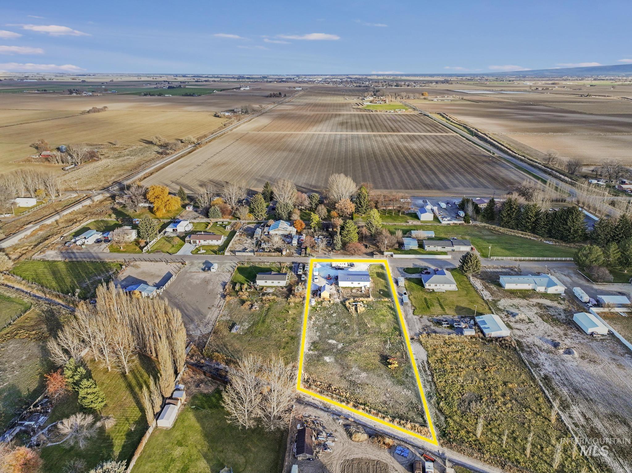 89 S 860 Road West, Paul, Idaho 83347-0000, 3 Bedrooms, 2 Bathrooms, Residential For Sale, Price $340,000, 98968839