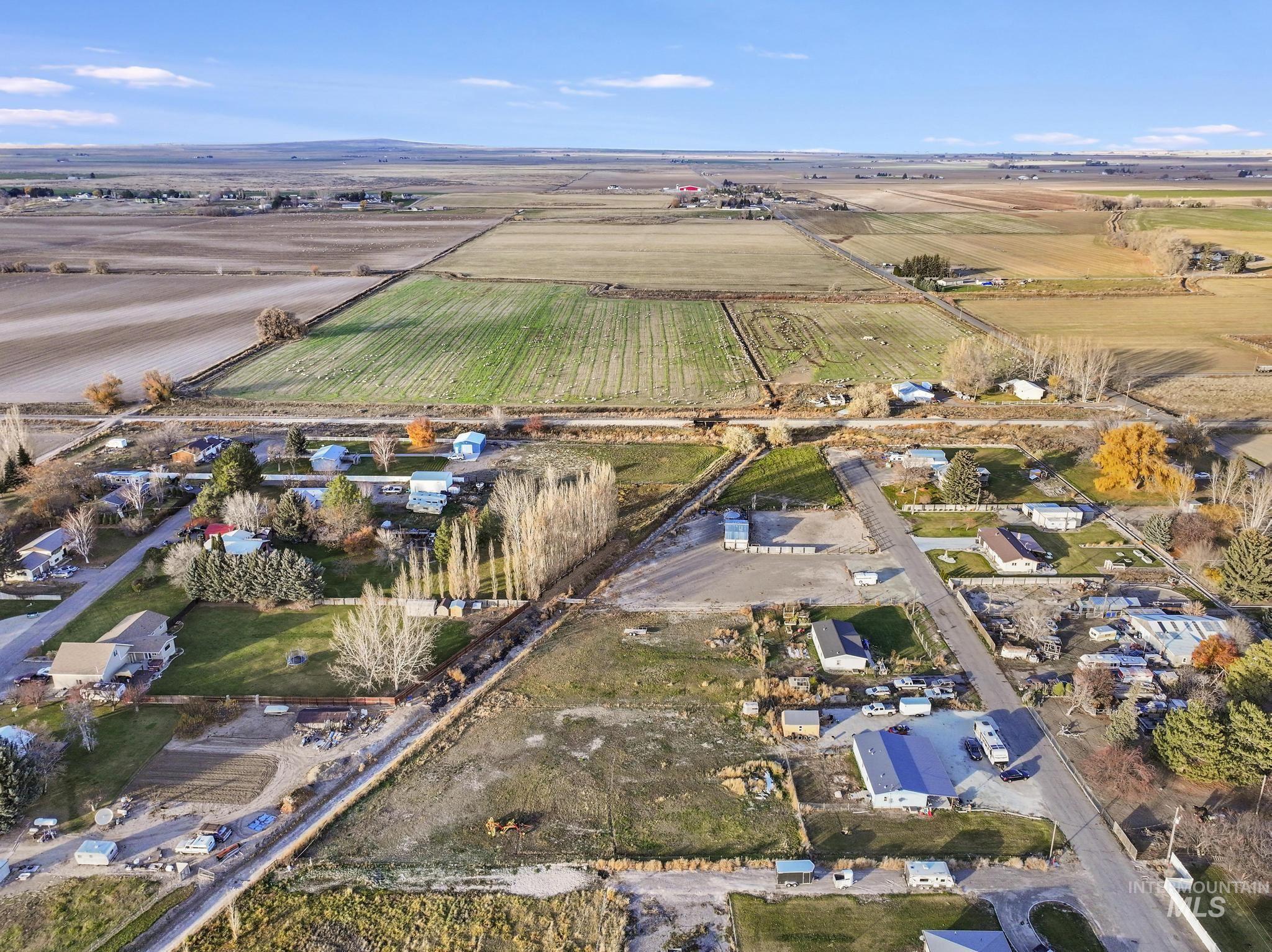 89 S 860 Road West, Paul, Idaho 83347-0000, 3 Bedrooms, 2 Bathrooms, Residential For Sale, Price $340,000, 98968839