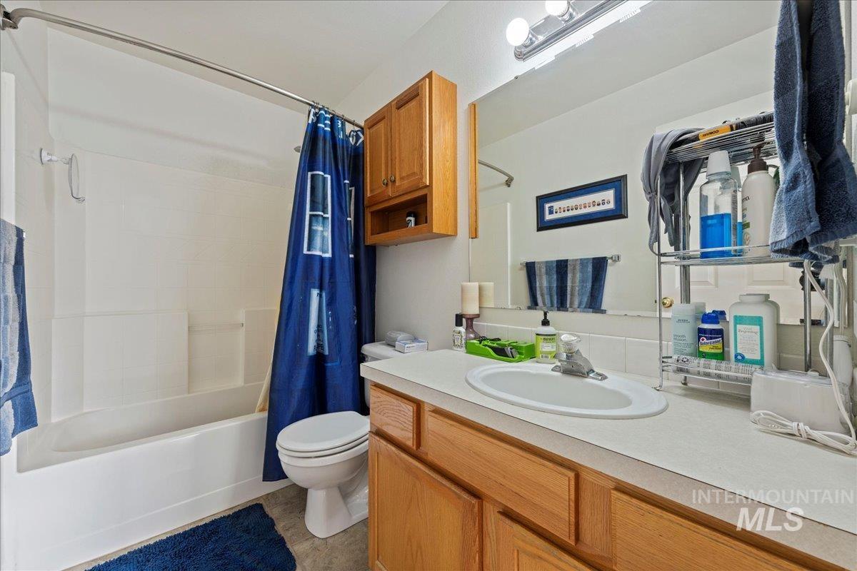 1393 W Topanga Ct, Kuna, Idaho 83634, 3 Bedrooms, 2 Bathrooms, Residential For Sale, Price $330,000, 98968840