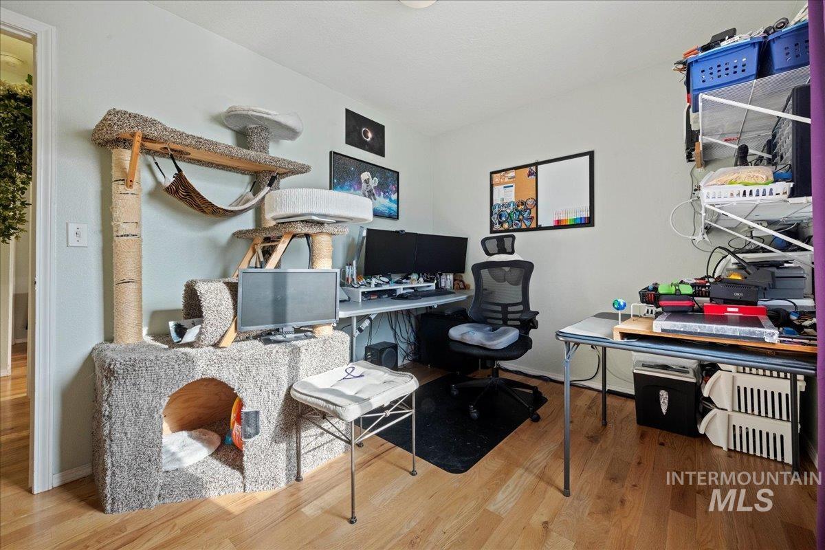 1393 W Topanga Ct, Kuna, Idaho 83634, 3 Bedrooms, 2 Bathrooms, Residential For Sale, Price $330,000, 98968840