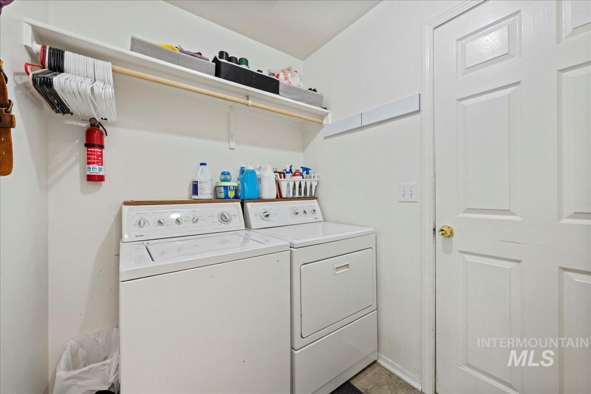 1393 W Topanga Ct, Kuna, Idaho 83634, 3 Bedrooms, 2 Bathrooms, Residential For Sale, Price $330,000, 98968840