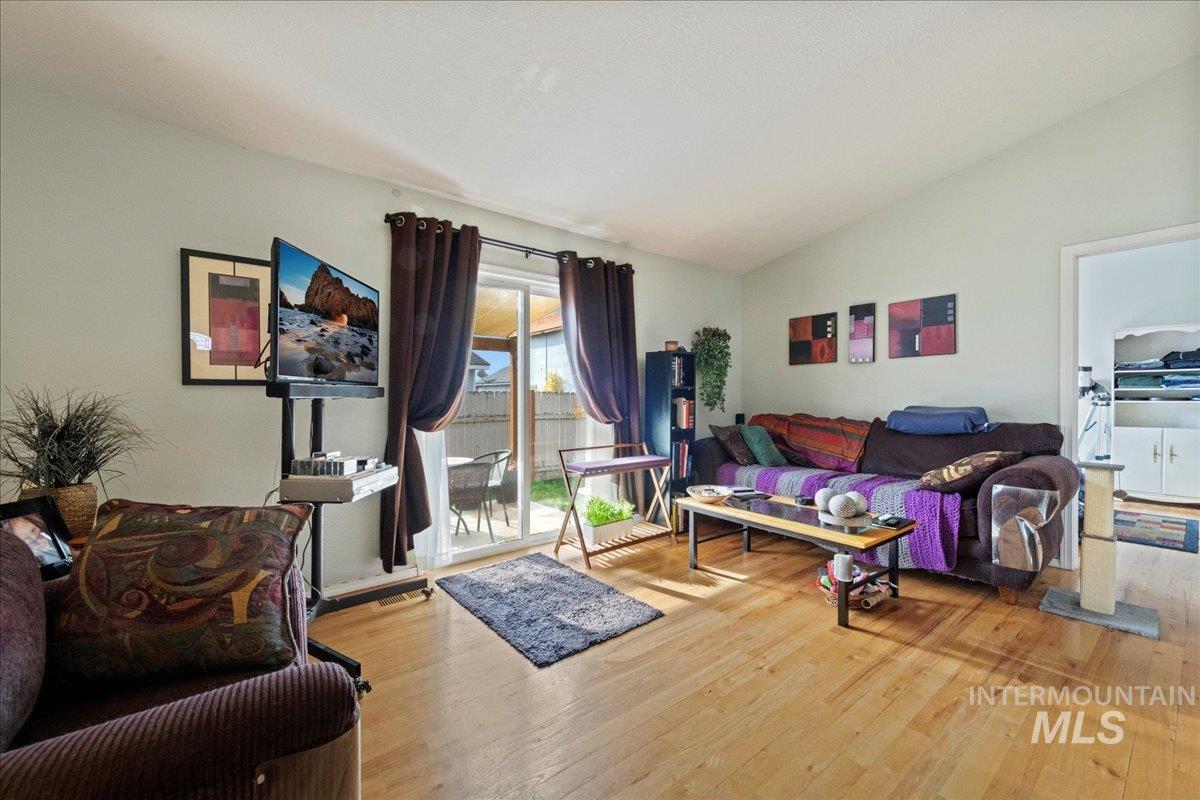 1393 W Topanga Ct, Kuna, Idaho 83634, 3 Bedrooms, 2 Bathrooms, Residential For Sale, Price $330,000, 98968840