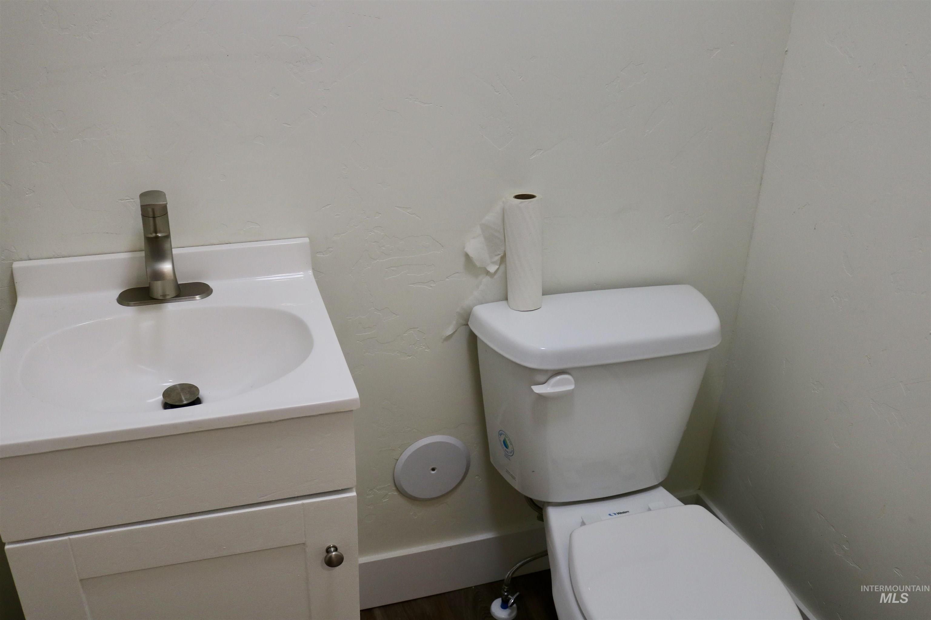 415 Mason, Nampa, Idaho 83686, 3 Bedrooms, 1.5 Bathrooms, Residential For Sale, Price $334,000, 98968848