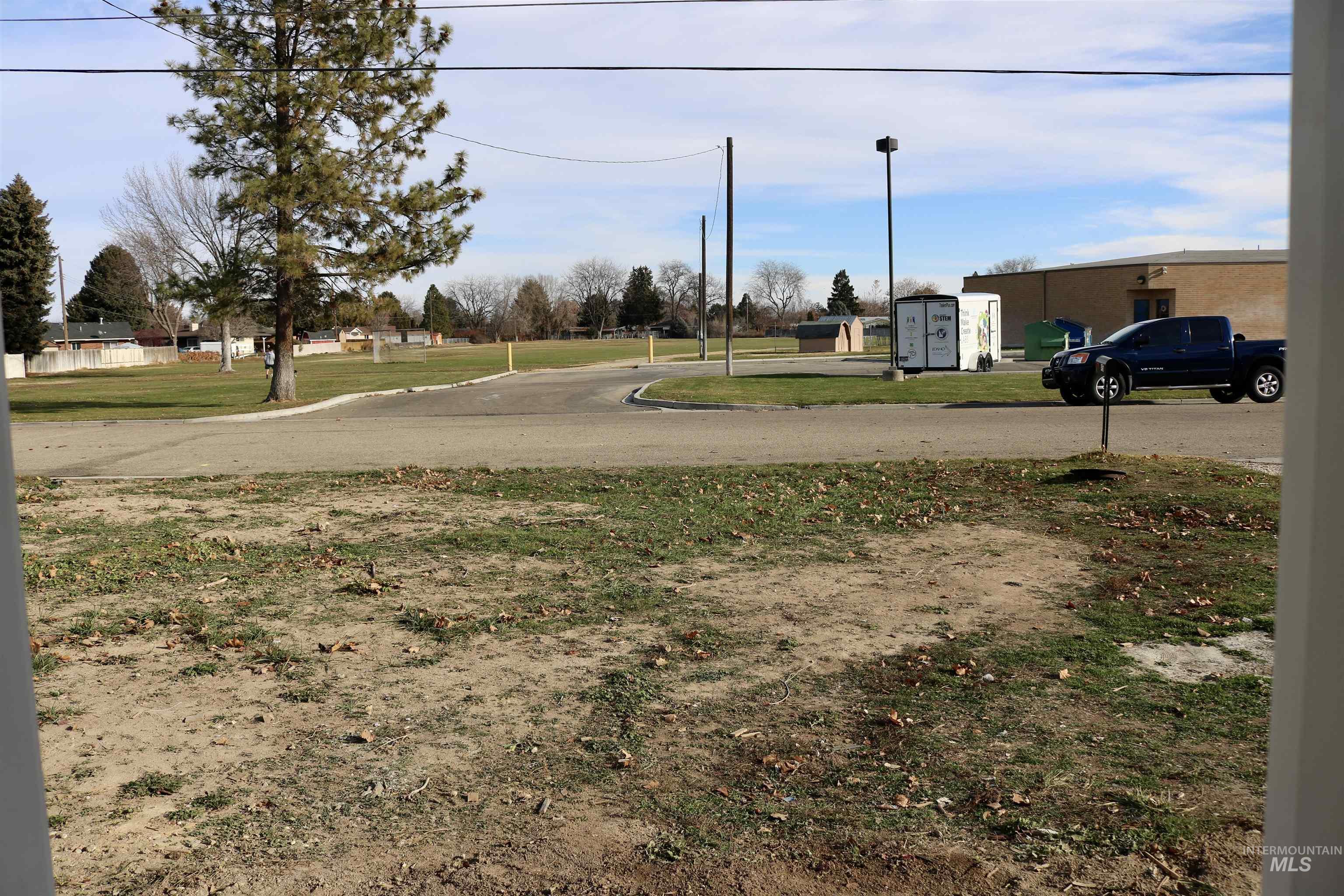 415 Mason, Nampa, Idaho 83686, 3 Bedrooms, 1.5 Bathrooms, Residential For Sale, Price $334,000, 98968848