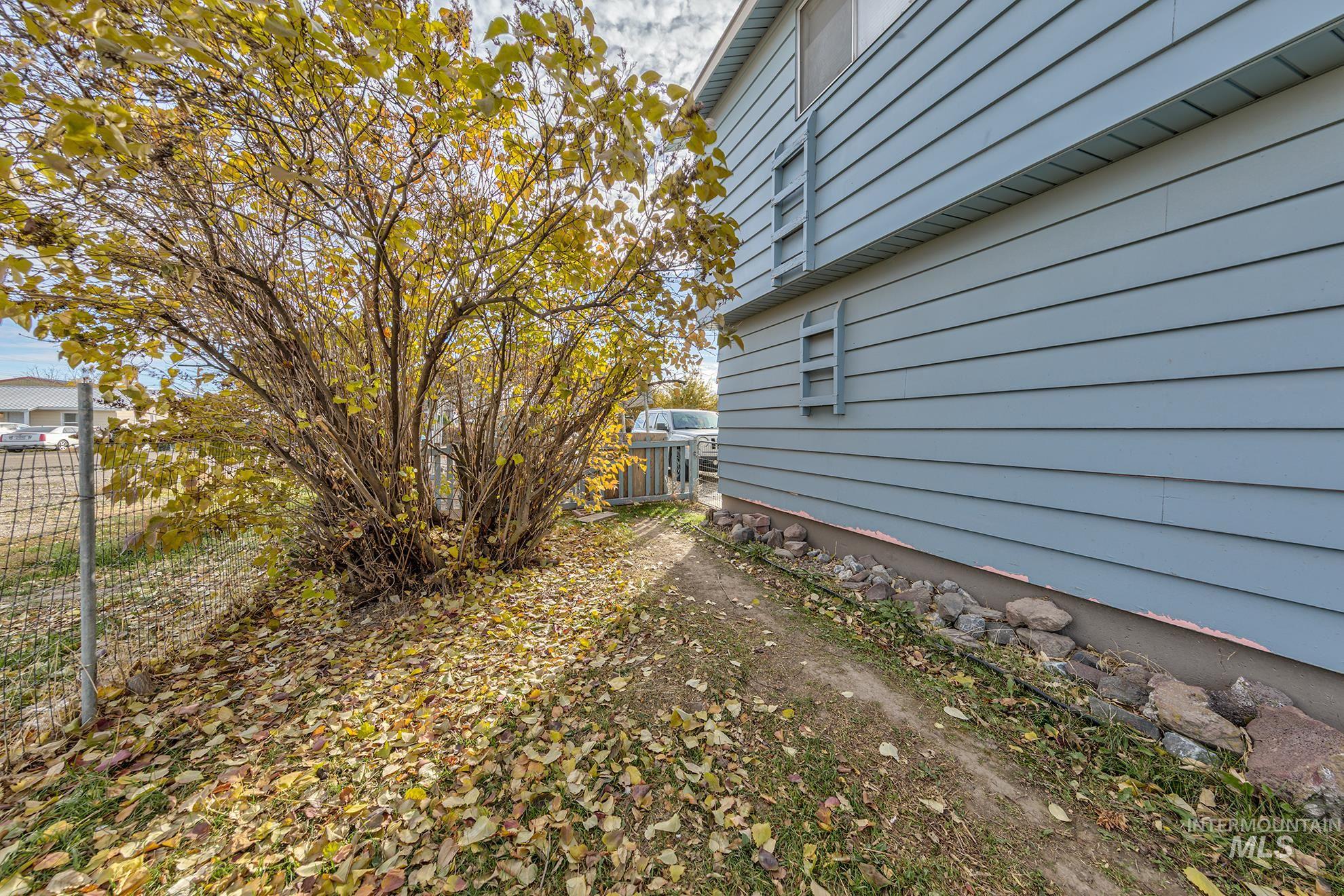 View of home's exterior