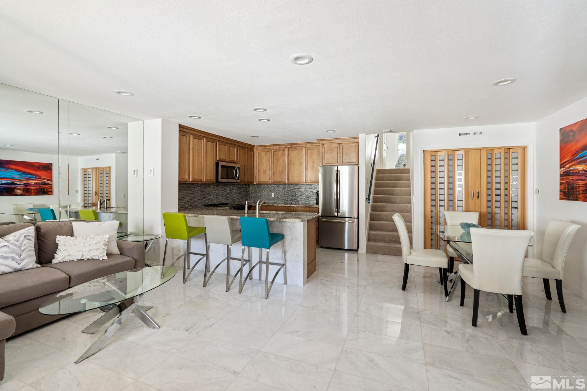 Photo #3: 230003538 Listing 